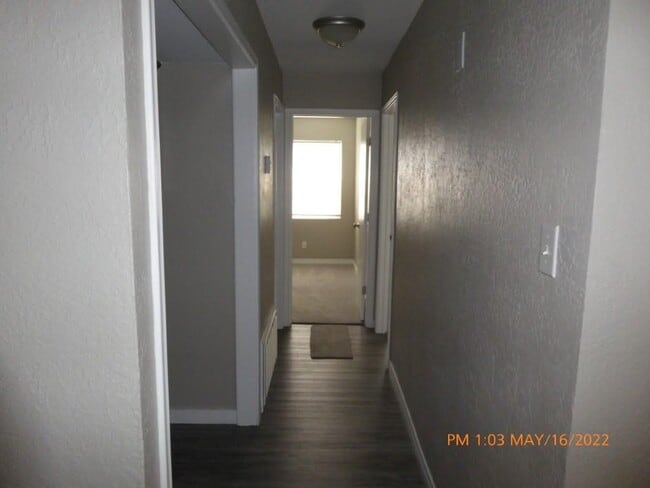 Building Photo - 4036 NW Ozmun Ave