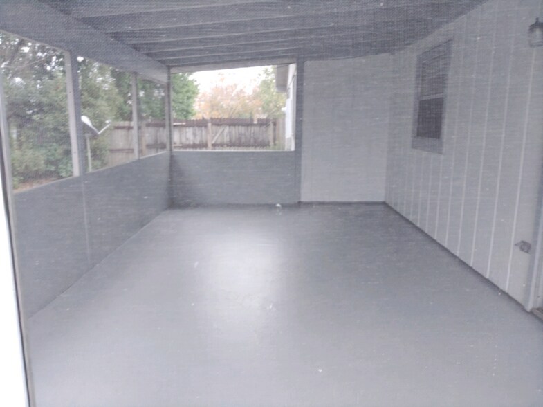 Building Photo - 2309 Fairgren Ave