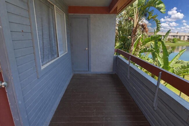 Building Photo - 10263 Gandy Blvd N