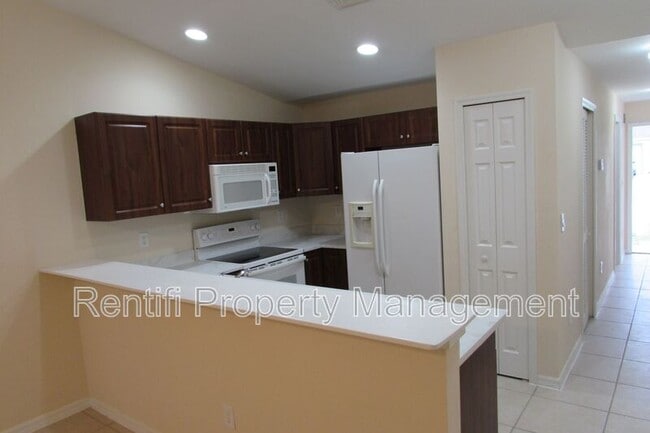 Building Photo - 1562 Gilbert Ave S