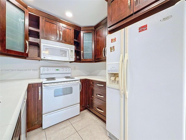 Building Photo - 8911 NW 28th Dr