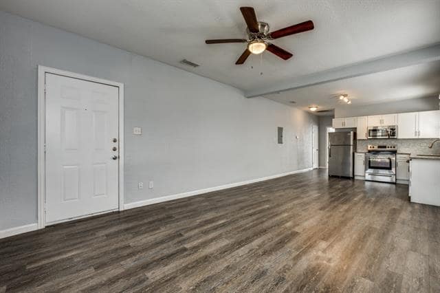 Building Photo - 4522 Gaston Ave