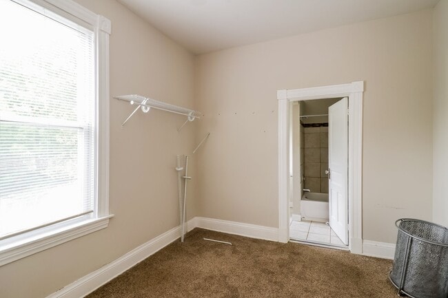 Building Photo - 4737 Section Ave