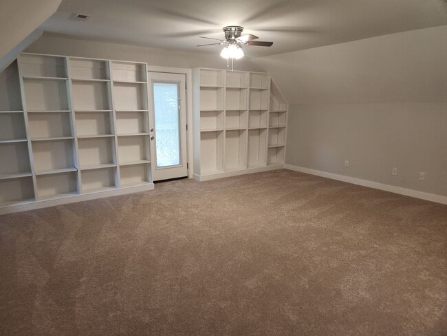 Building Photo - Chesterfield-Chester Area- Convenient to F...
