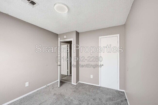 Building Photo - 3119 S 130th E Pl