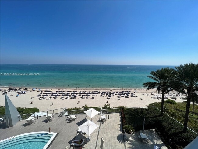 Building Photo - 17121 Collins Ave