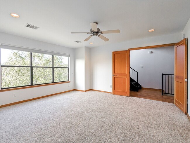 Building Photo - 444 Oxford St