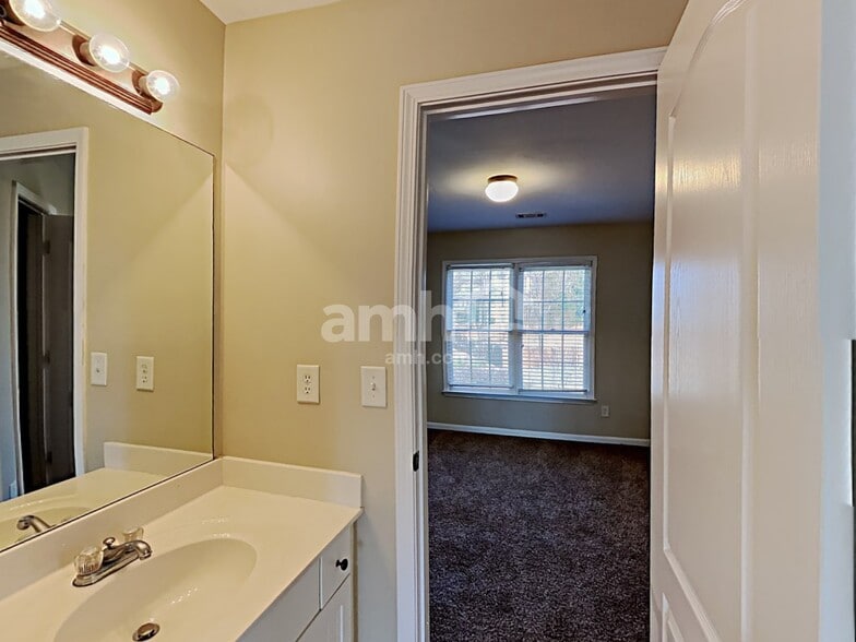 Building Photo - 4968 Stone Moss Way