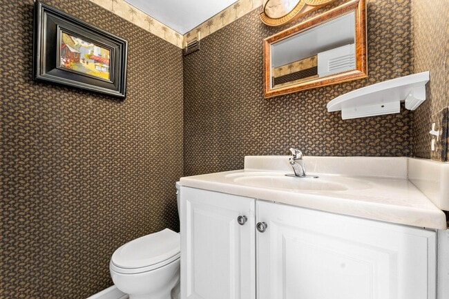 Building Photo - 3450 S Ocean Blvd