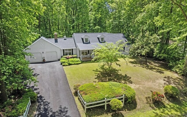 Building Photo - 7140 Persimmon Ln