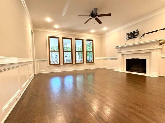 Building Photo - 800 Sparkleberry Rd