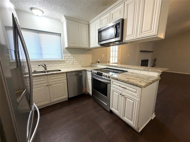 Building Photo - 2714 33rd Ave N