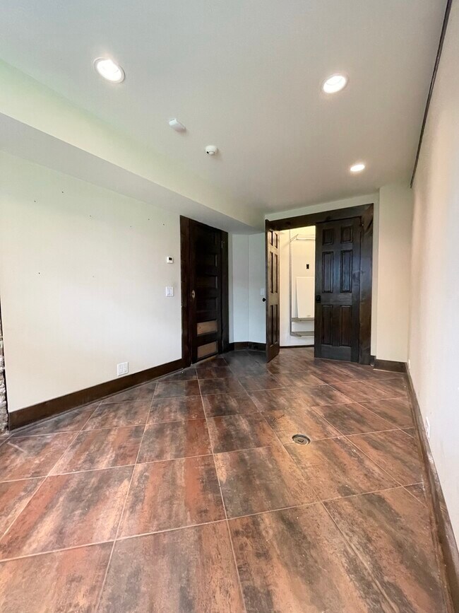 Building Photo - 1633 N Humboldt Blvd