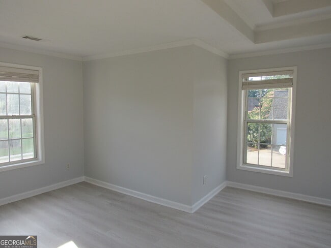 Building Photo - 305 Sunderland Cir