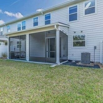Building Photo - 319 Richmond Dr