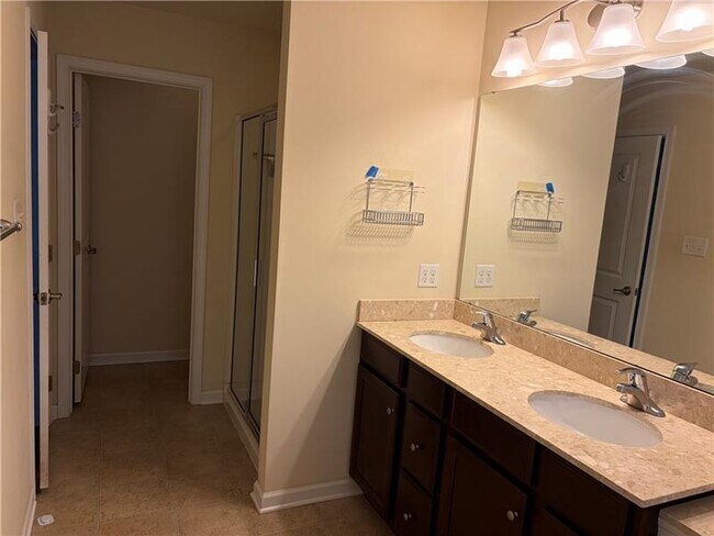 Building Photo - 1610 Towervue Dr