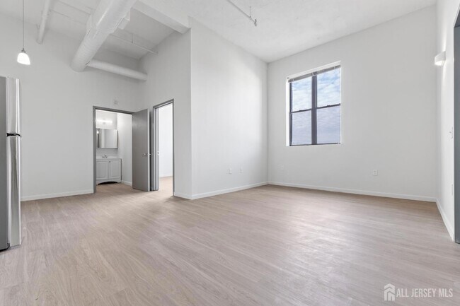 Building Photo - 226 New Brunswick Ave