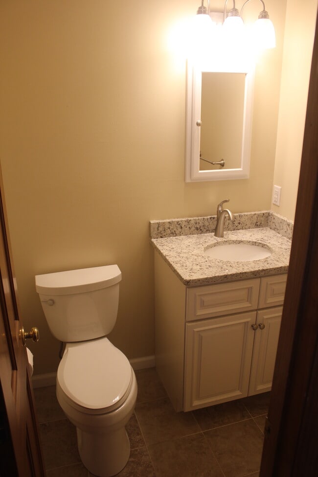 Building Photo - 190 Sheep Ranch Rd SE