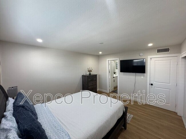 Building Photo - 66735 Buena Vista Ave