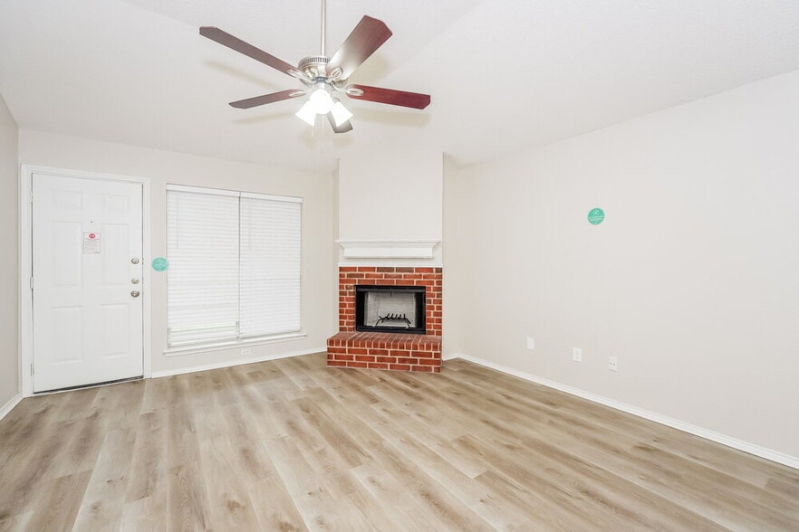 Building Photo - 5905 Aloe Ct