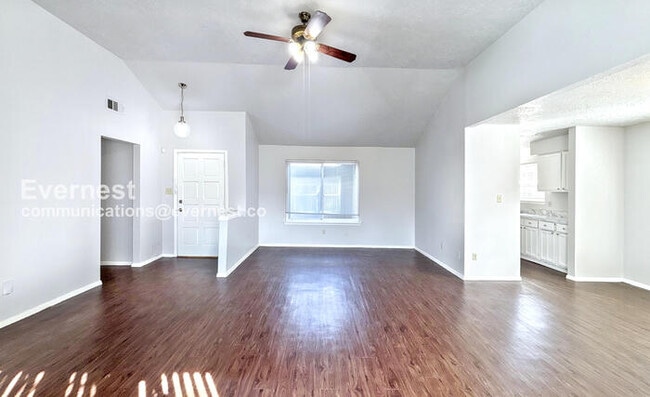 Building Photo - 13507 Tara Oak Dr