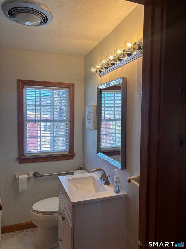 Building Photo - 34 Brightwater Rd