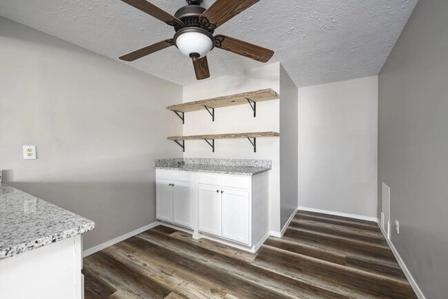 Building Photo - 4 Bed 3 Bath 2 Car Garage -In Ground Pool