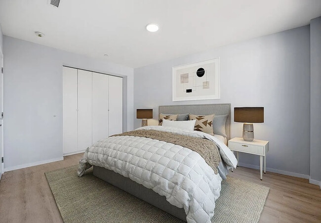 Building Photo - 684 Dean St