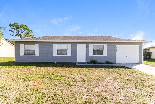 Building Photo - 4673 SW Monaco St