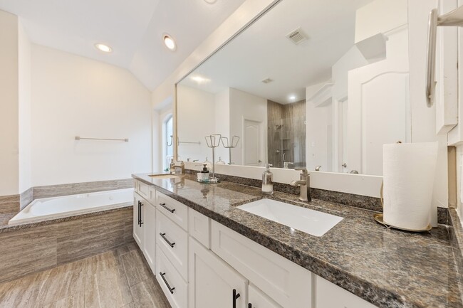 Building Photo - 21810 Mystic Point Ct