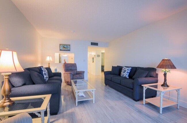 Building Photo - 777 S Federal Hwy