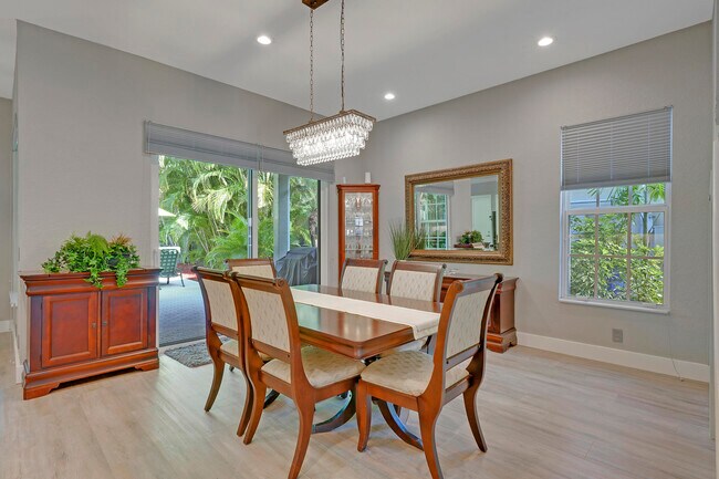 Building Photo - 127 Via Castilla