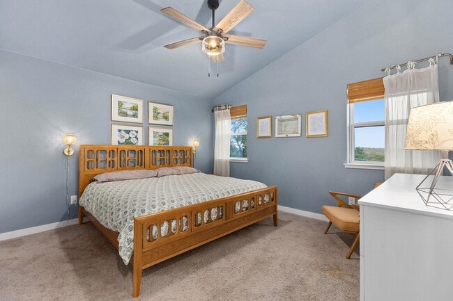 Building Photo - 326 Tahitian Dr