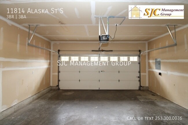 Building Photo - 11814 Alaska St S