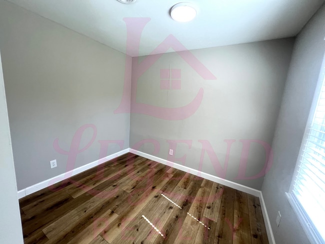 Building Photo - Updated 3-Bedroom Home with Garage & Spacious Yard