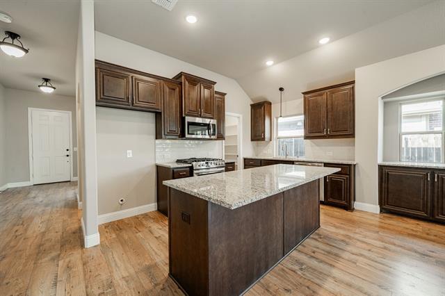 Building Photo - 920 Baldcypress Dr