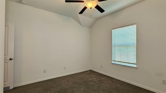Building Photo - 13018 Hydeland Dr