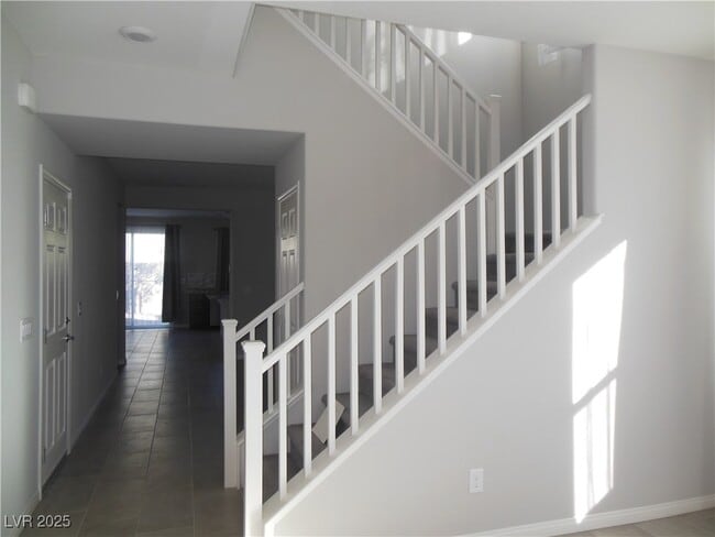 Building Photo - 2664 Crystal Quartz St