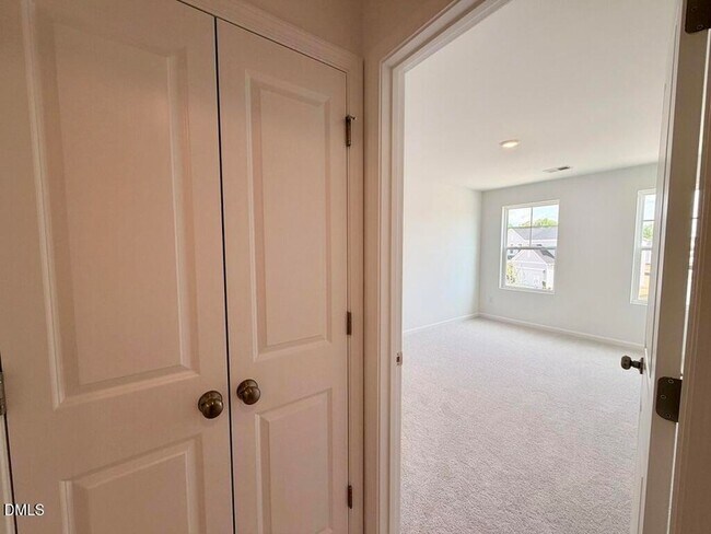 Building Photo - 134 Blossom Fld Wy