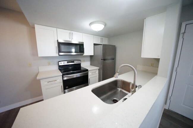 Building Photo - 601 Cabrillo Cir