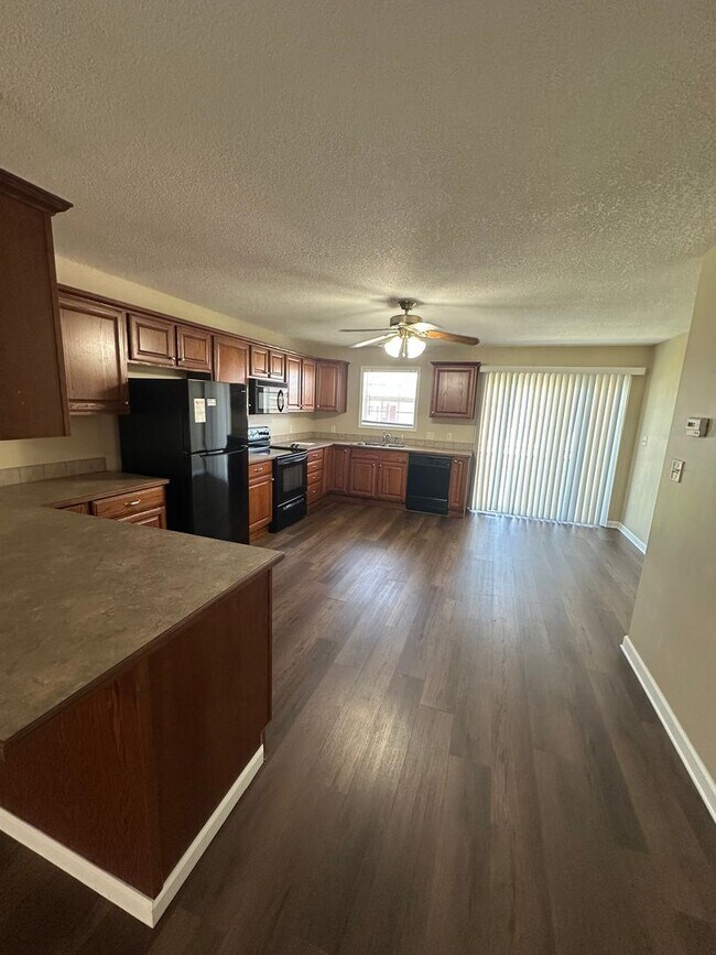 Building Photo - 2810 Jefferson St