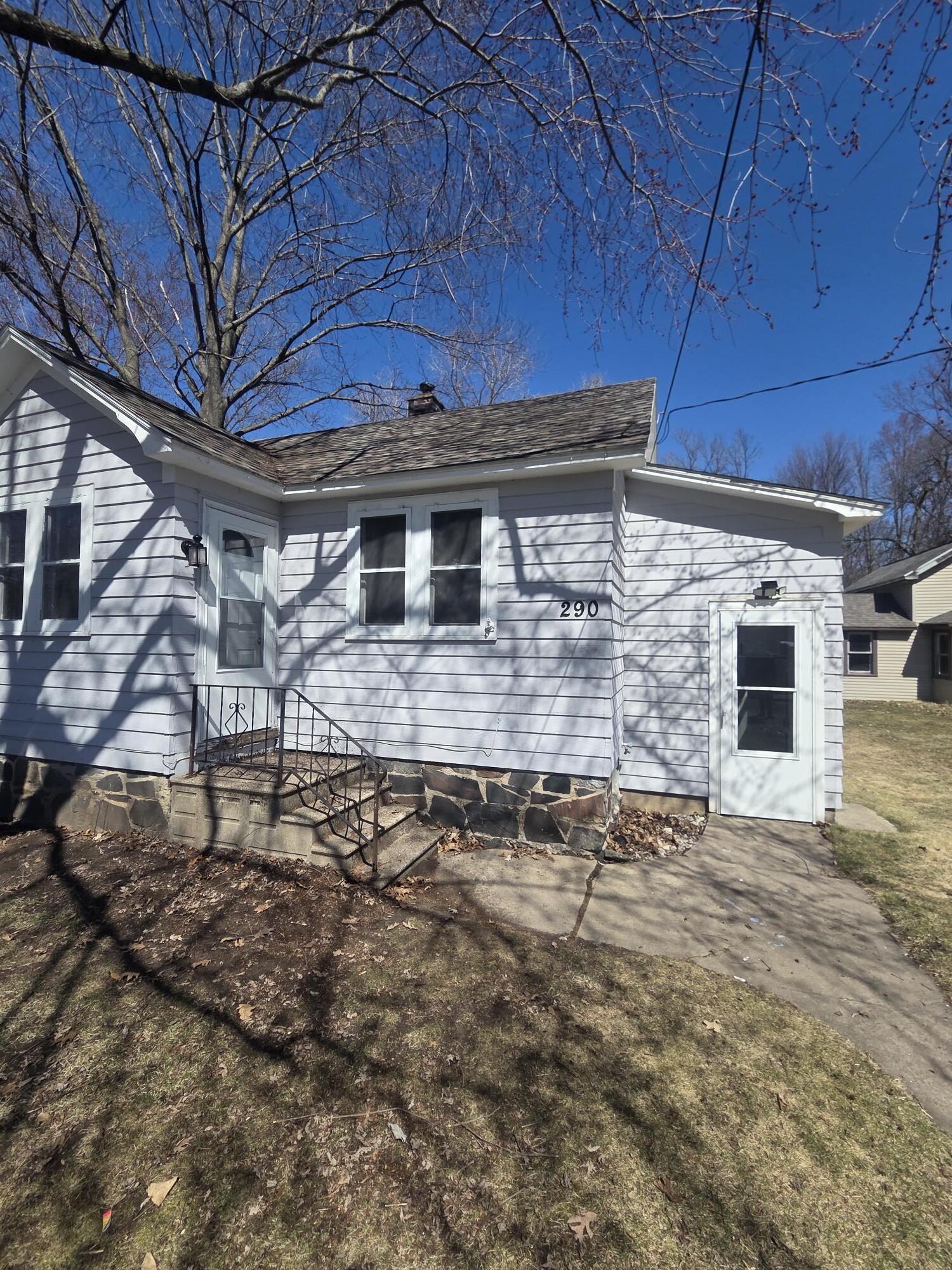 Building Photo - 290 Lyon St