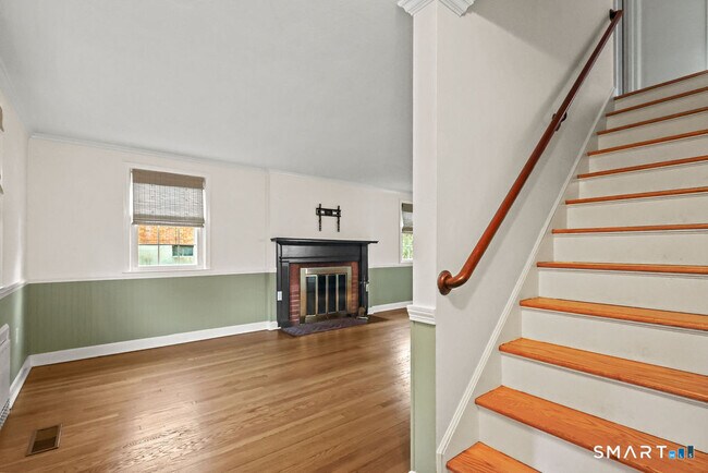 Building Photo - 575 S Main St