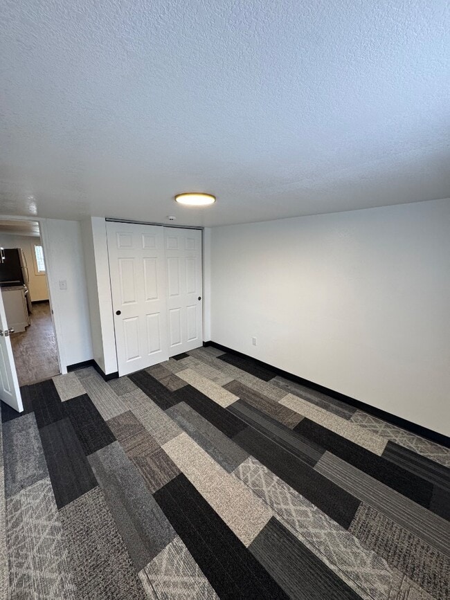 Building Photo - 1014 N 5th St