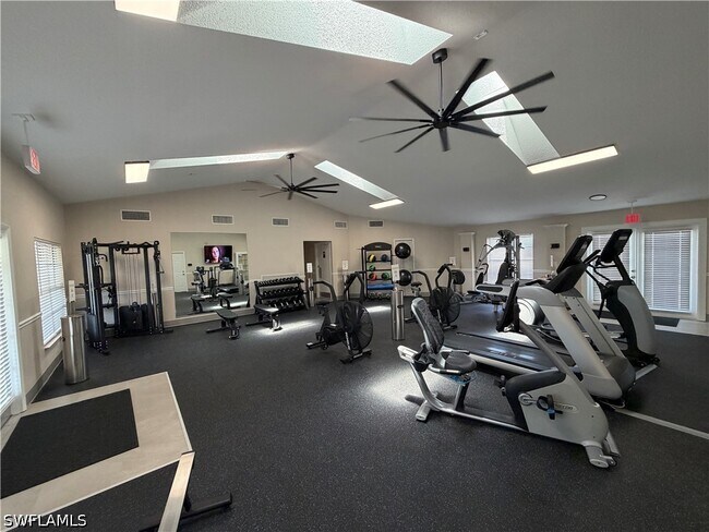 Building Photo - 5325 Summerlin Rd
