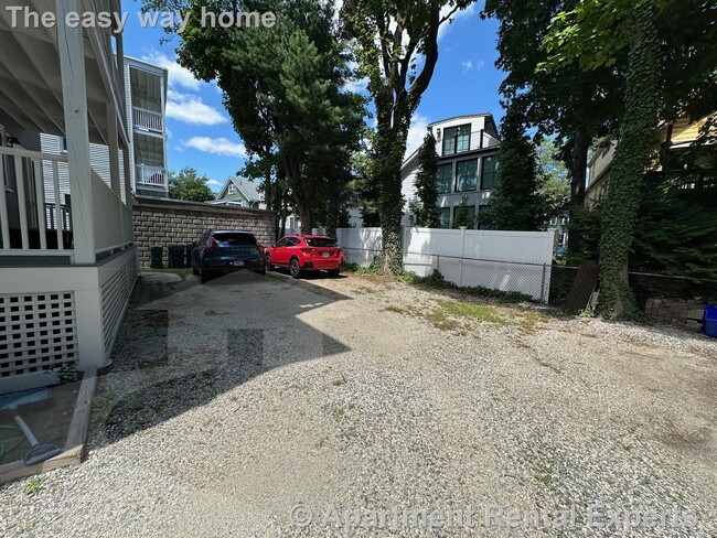 Building Photo - Spectacular floor-through 3+ BR * Two bath...