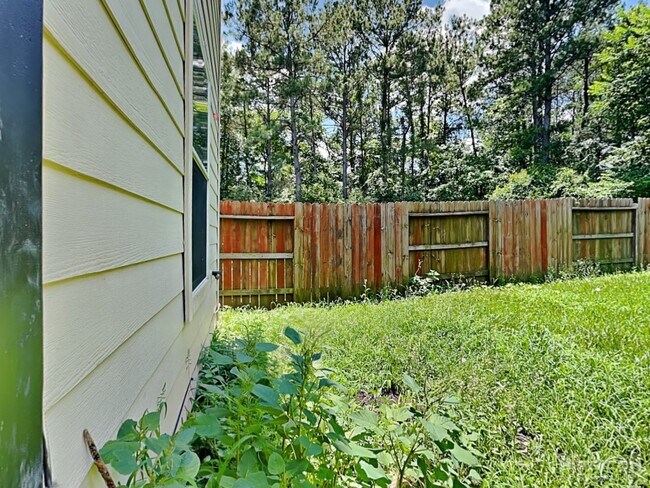 Building Photo - 33107 Cottonwood Bend