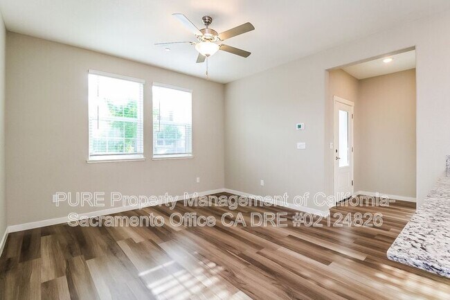 Building Photo - 4062 Southampton St