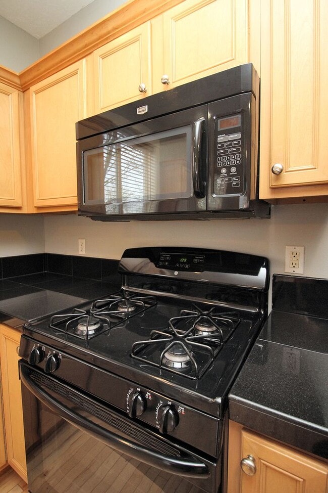 Building Photo - 7123 SE Brooklyn St