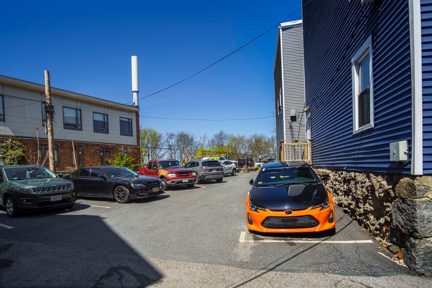Building Photo - 12 Redfield St